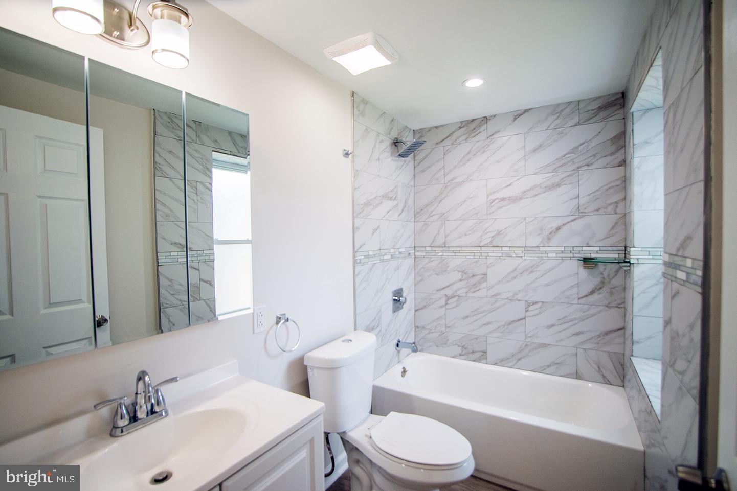 2428 SHARSWOOD ST #UNIT 2