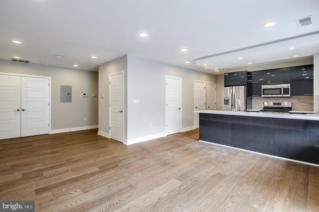 820 N 3RD ST #UNIT 205
