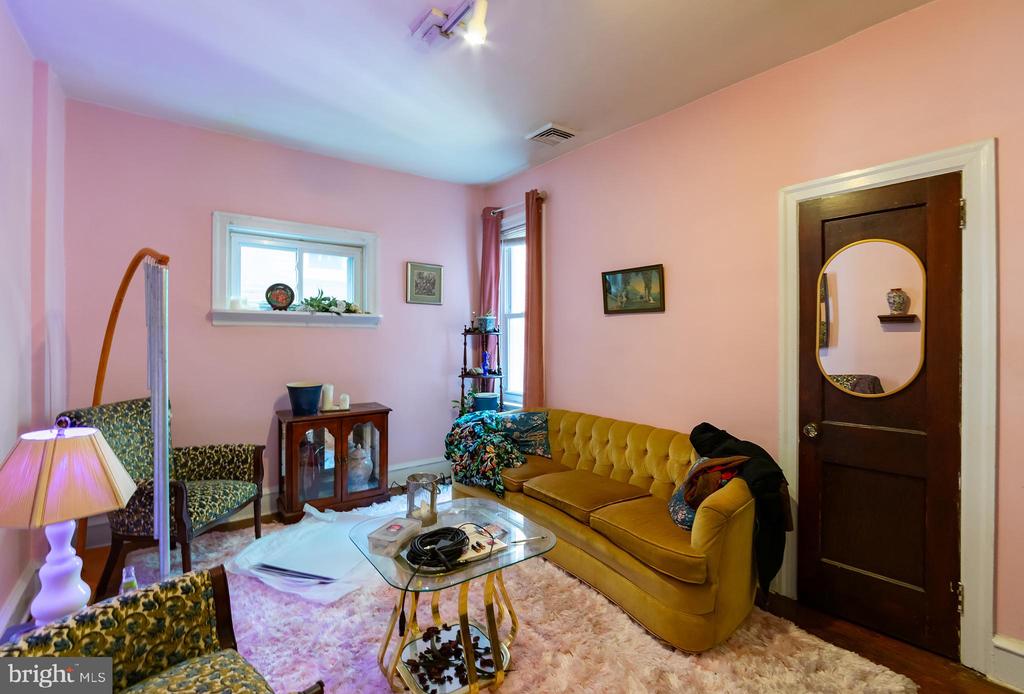 4329 OSAGE AVE #UNIT 2W
