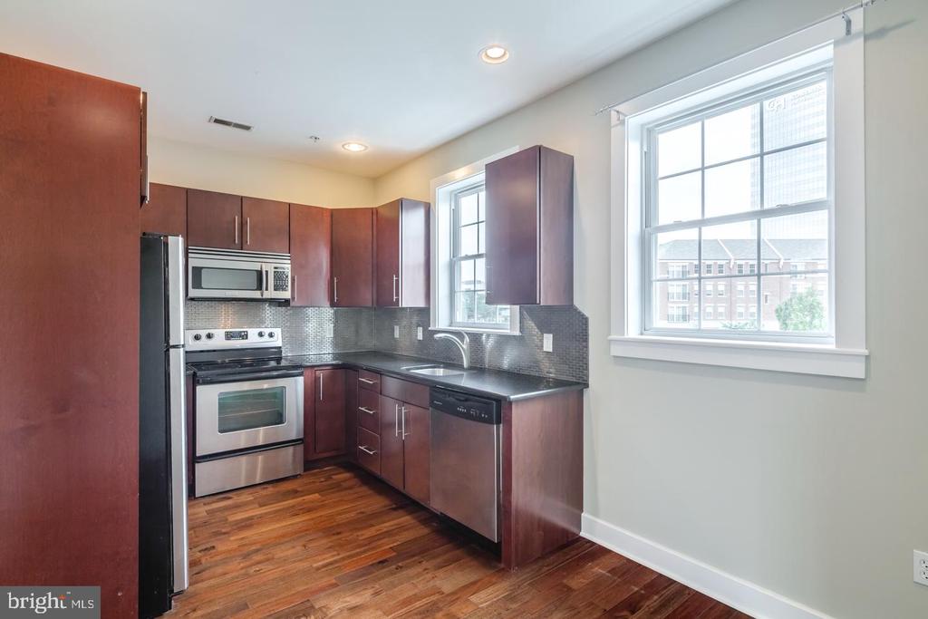 2635 CATHARINE ST #UNIT B