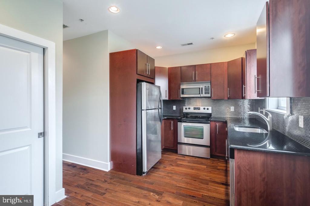 2635 CATHARINE ST #UNIT B