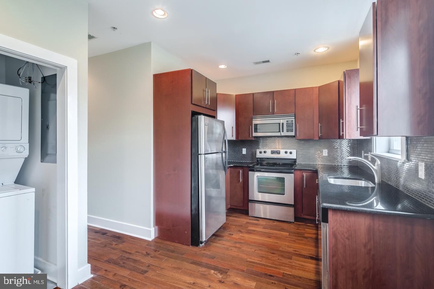 2635 CATHARINE ST #UNIT B