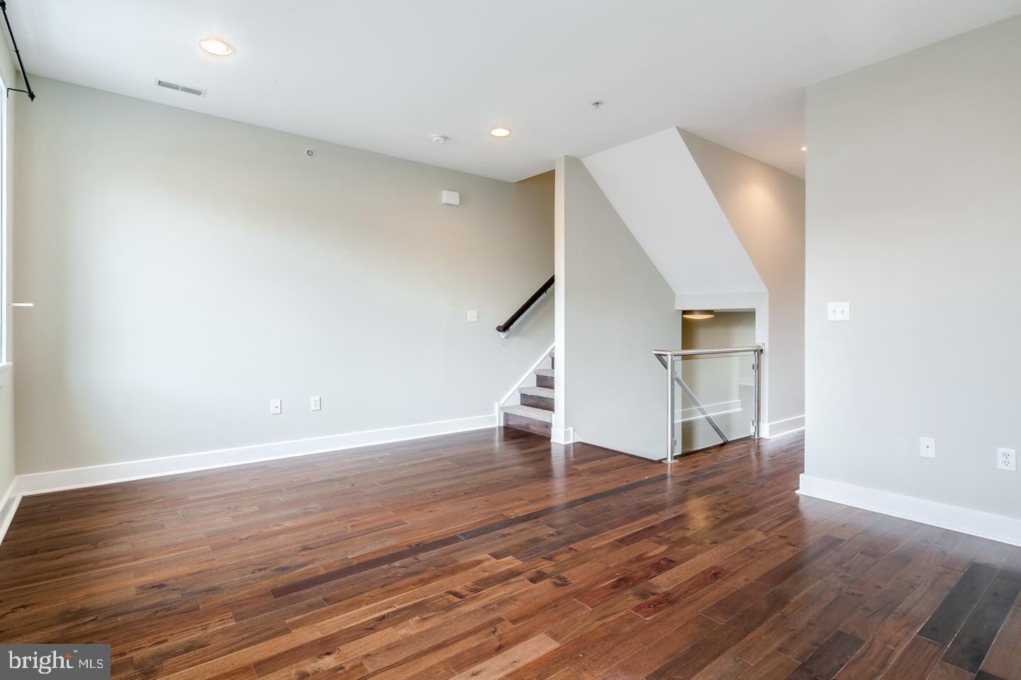 2635 CATHARINE ST #UNIT B