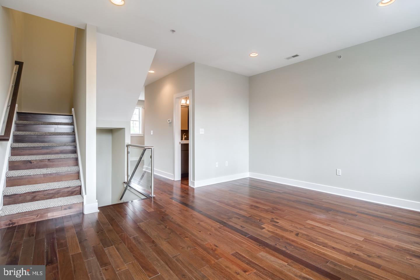 2635 CATHARINE ST #UNIT B