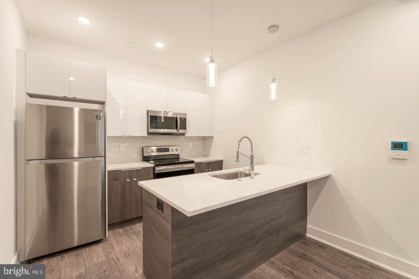 2623 CHRISTIAN ST #UNIT 203