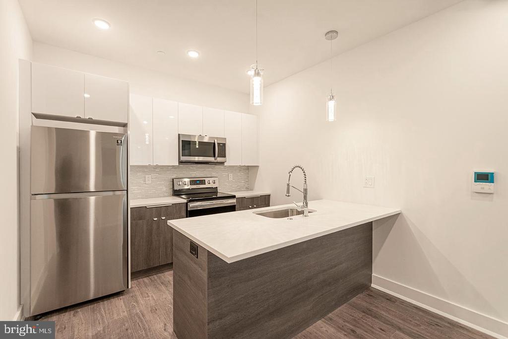 2623 CHRISTIAN ST #UNIT 203