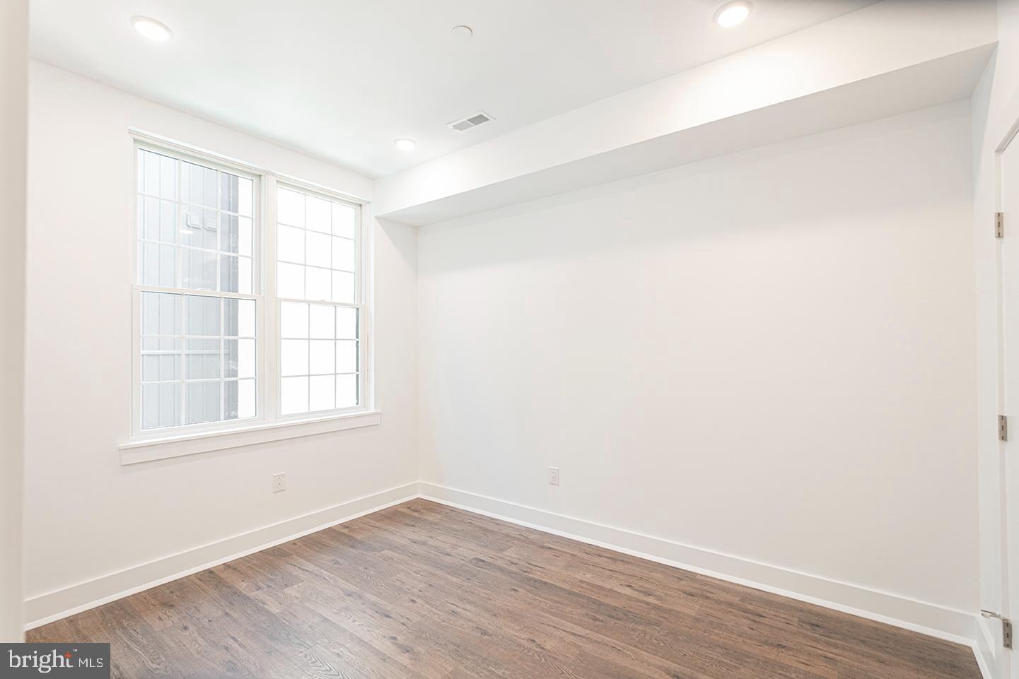 2623 CHRISTIAN ST #UNIT 203