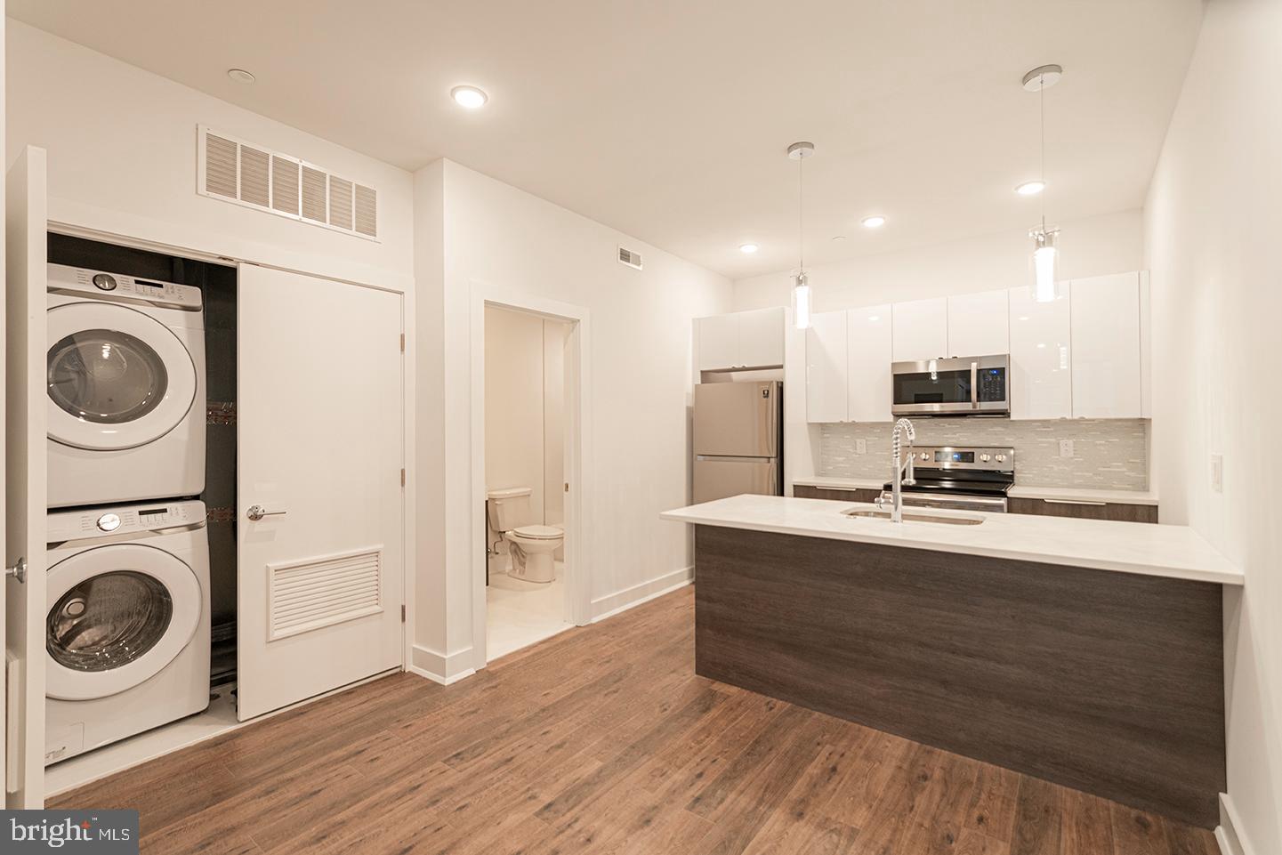 2623 CHRISTIAN ST #UNIT 203