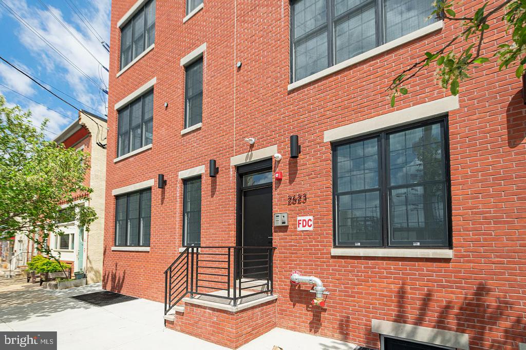 2623 CHRISTIAN ST #UNIT 203