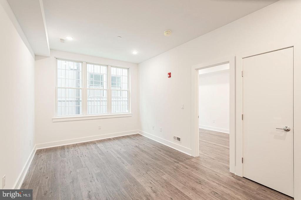 2623 CHRISTIAN ST #UNIT 203