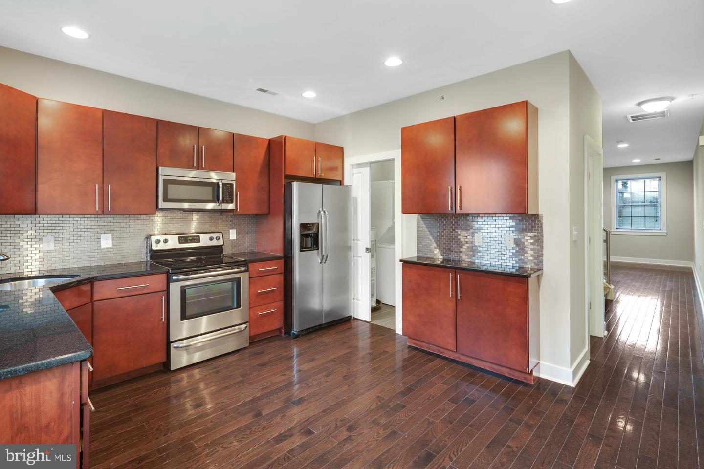 2615 CHRISTIAN ST #UNIT B