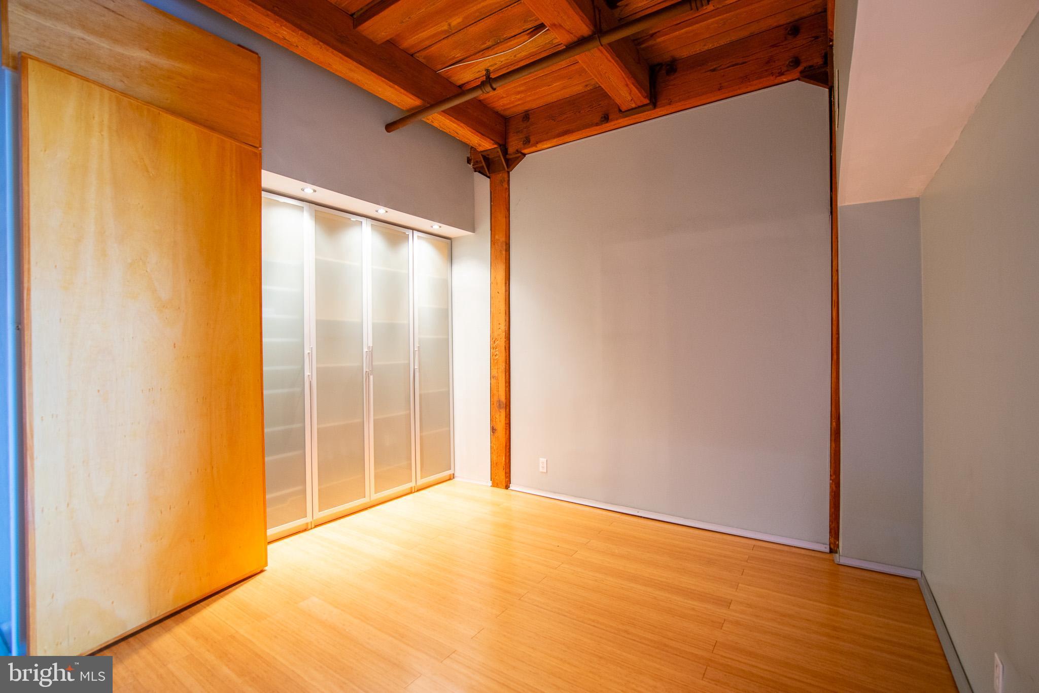 301 RACE ST #UNIT 401