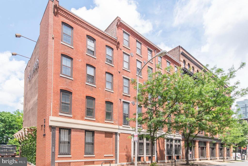301 RACE ST #UNIT 401