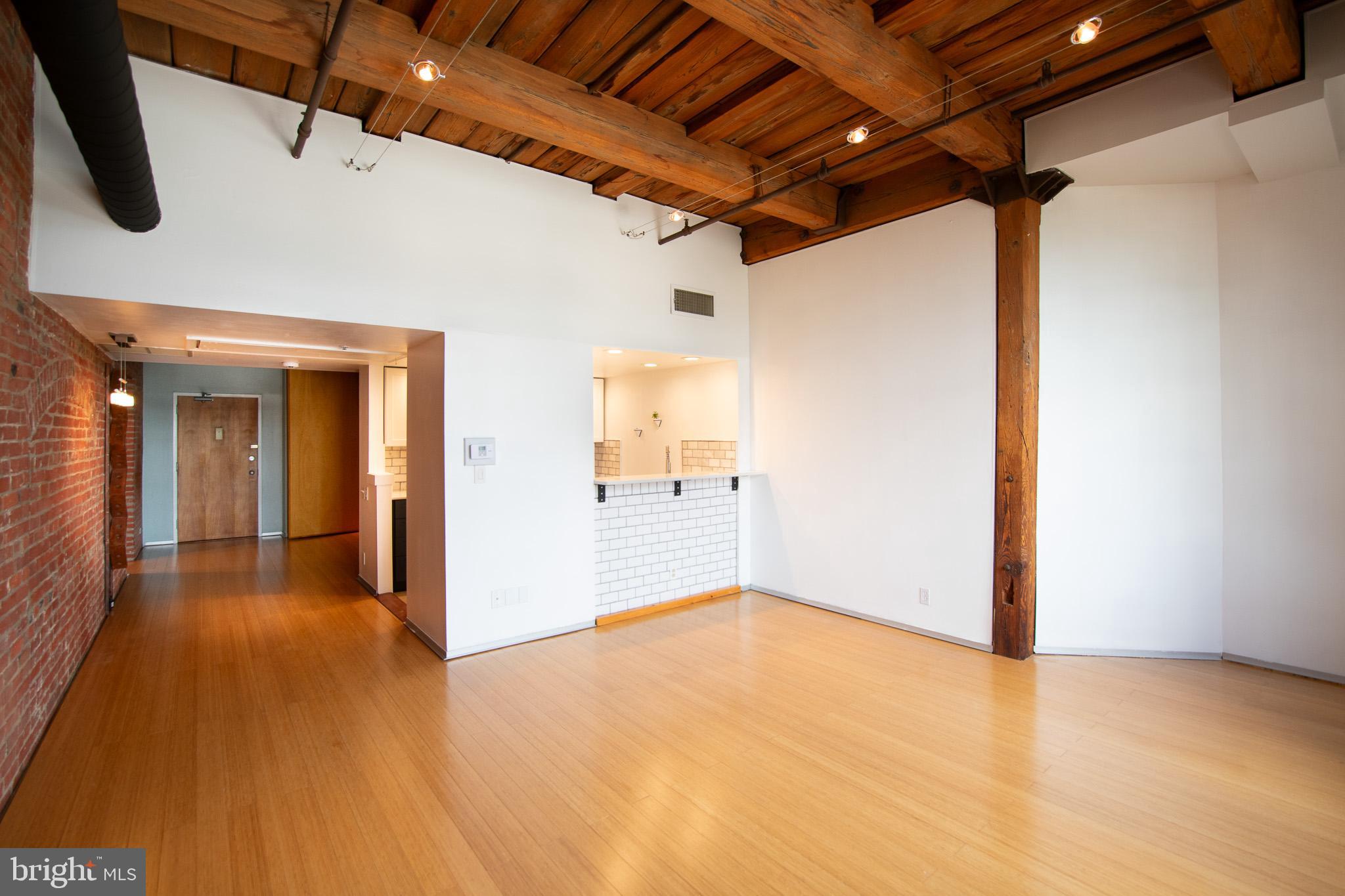 301 RACE ST #UNIT 401