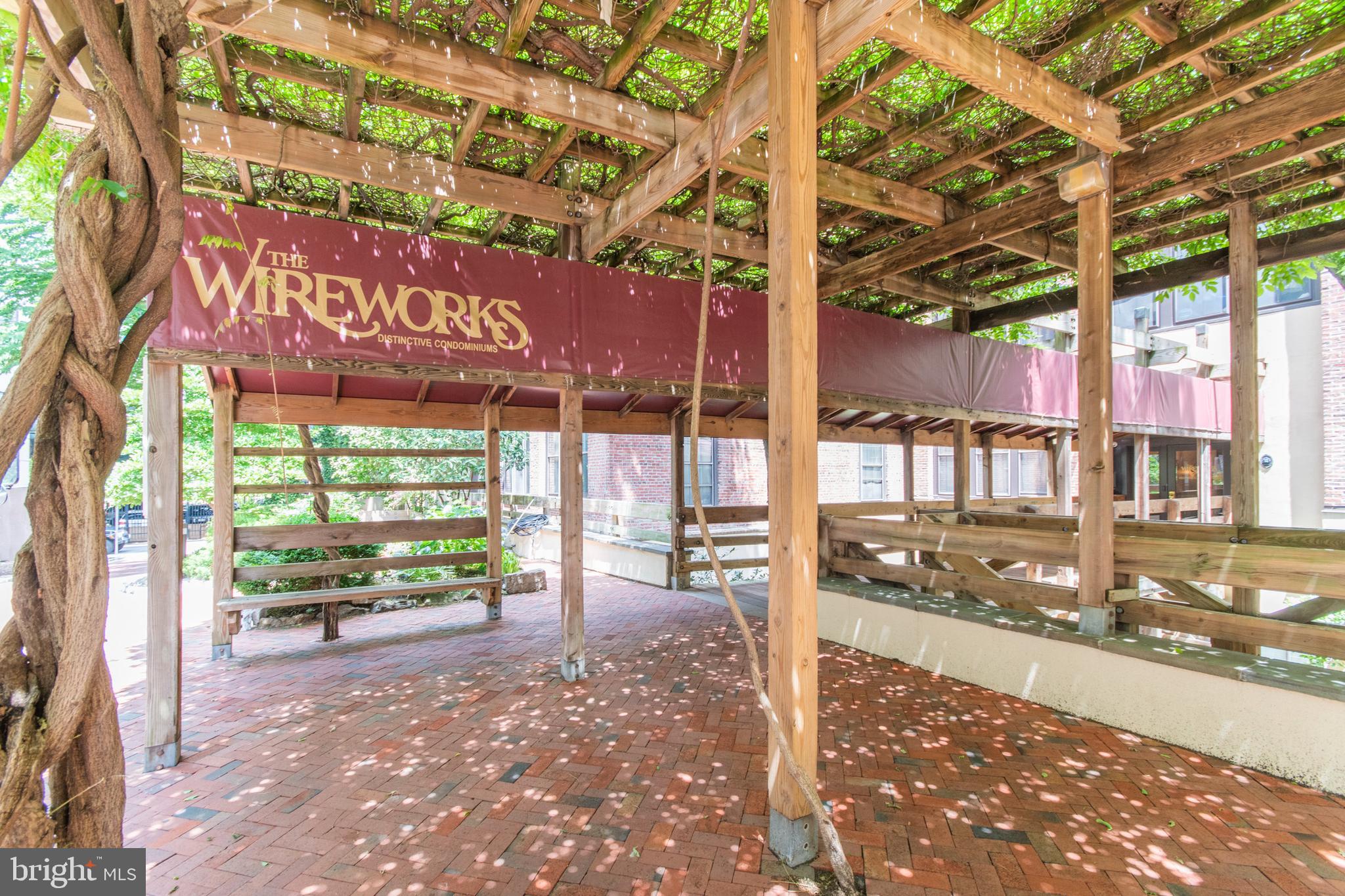 301 RACE ST #UNIT 401