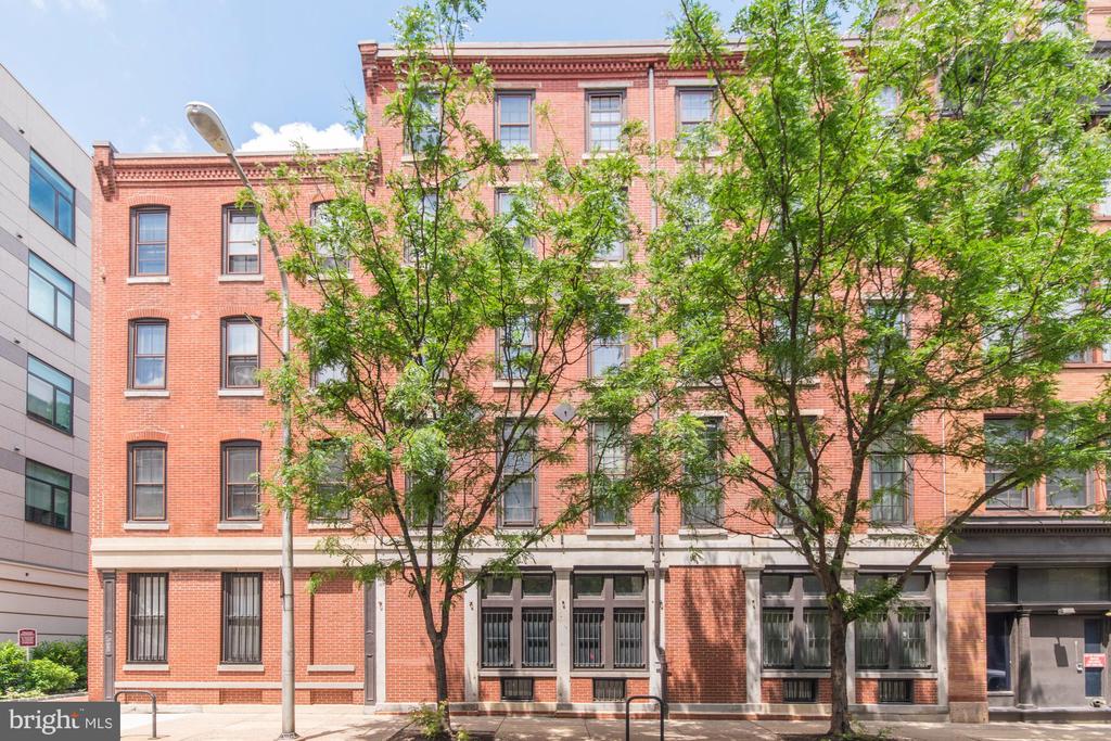 301 RACE ST #UNIT 401