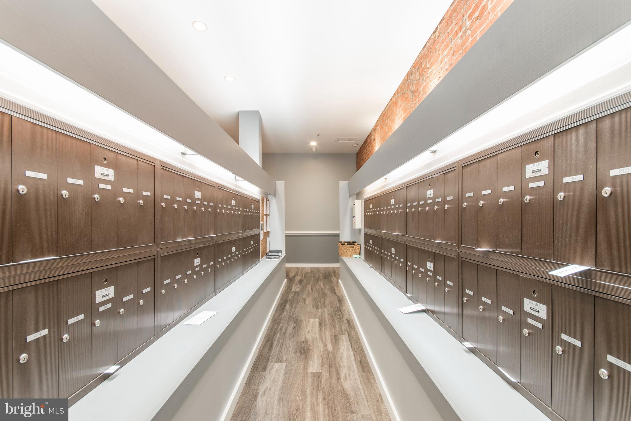 301 RACE ST #UNIT 401