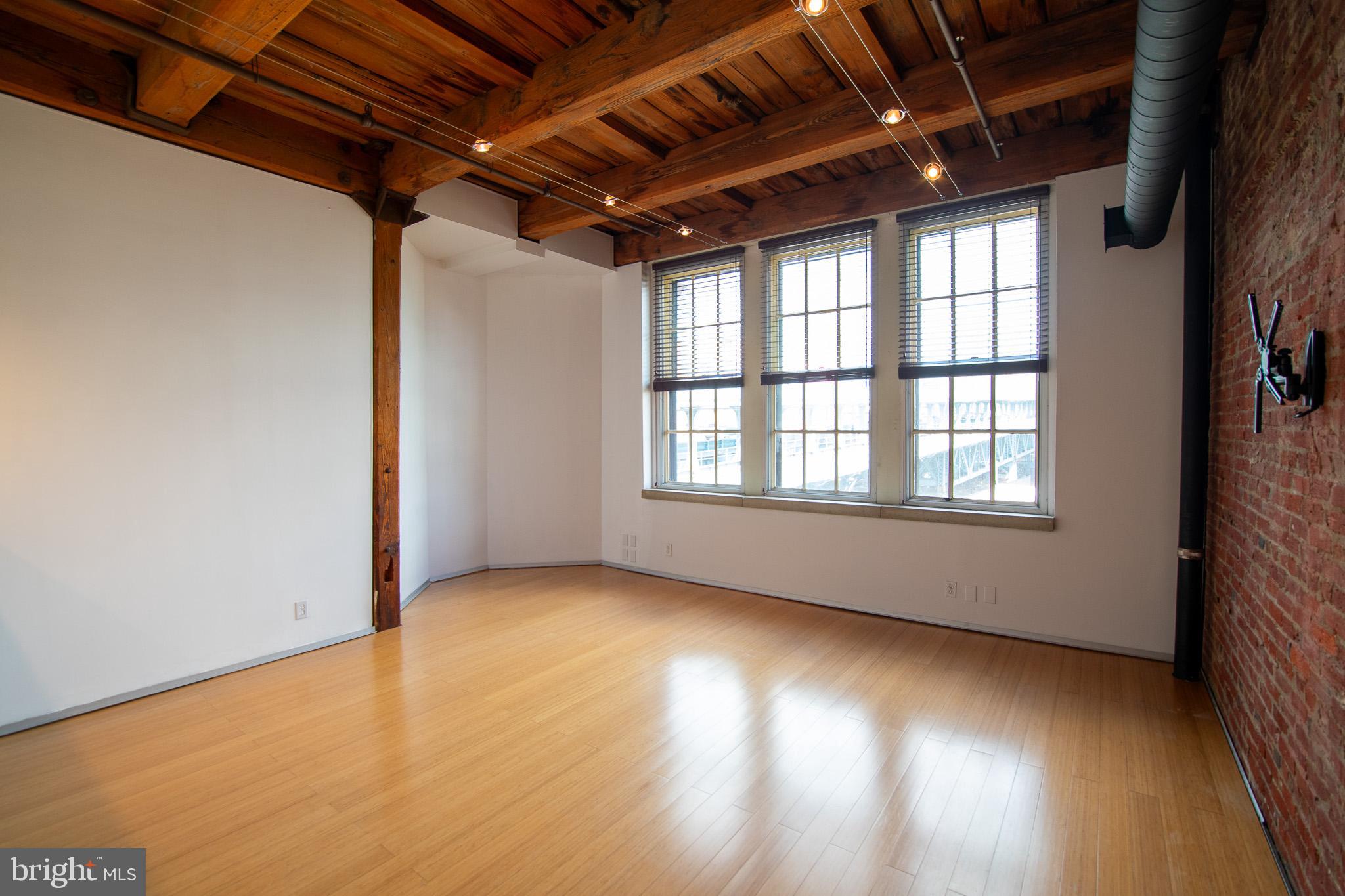 301 RACE ST #UNIT 401