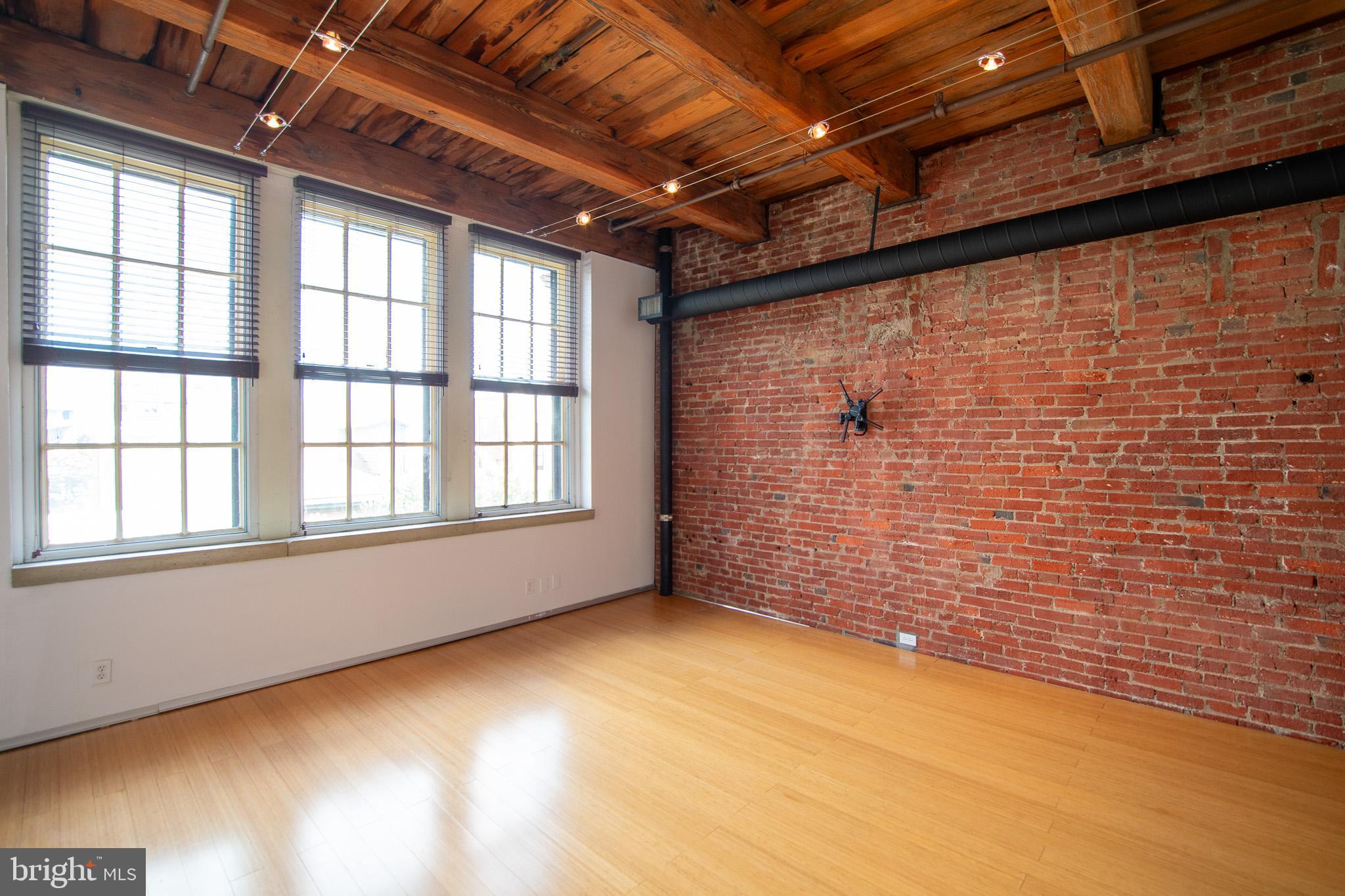 301 RACE ST #UNIT 401