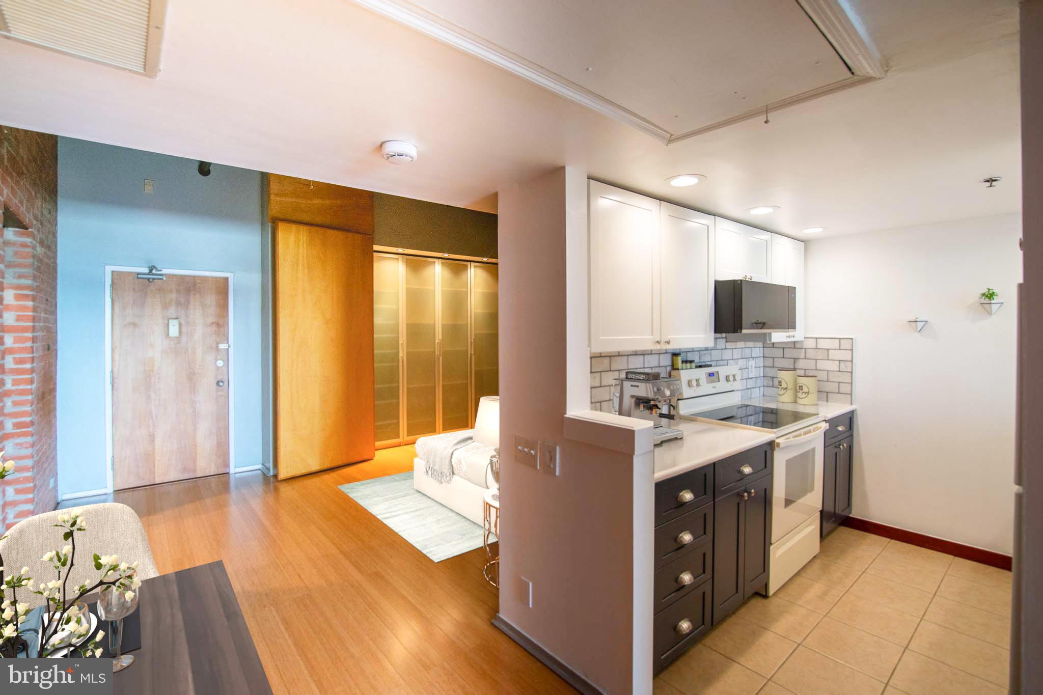 301 RACE ST #UNIT 401