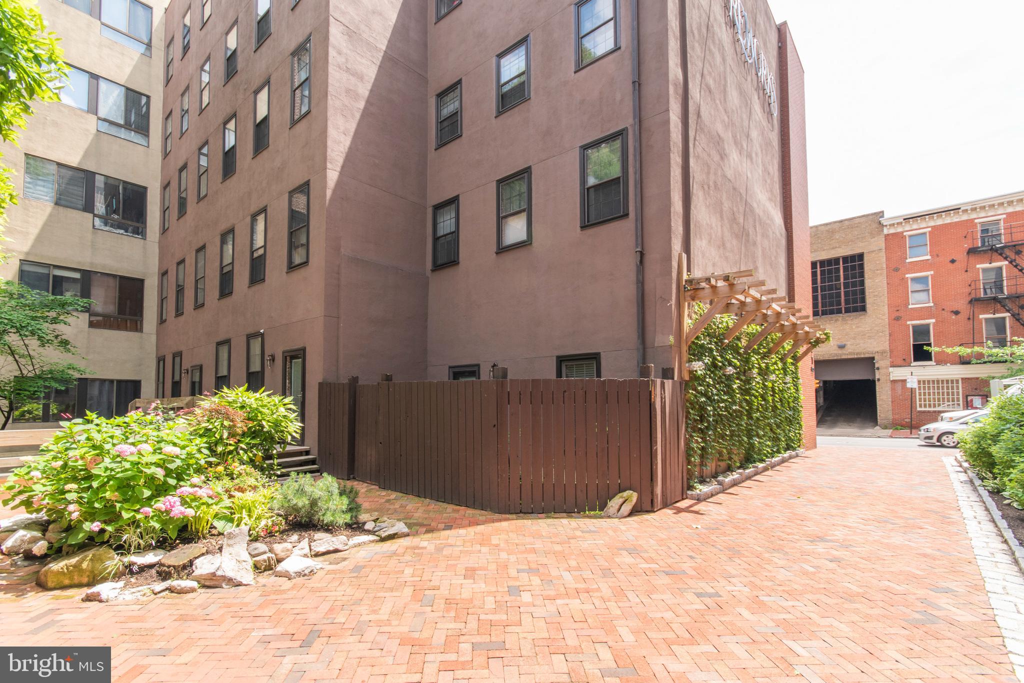 301 RACE ST #UNIT 401