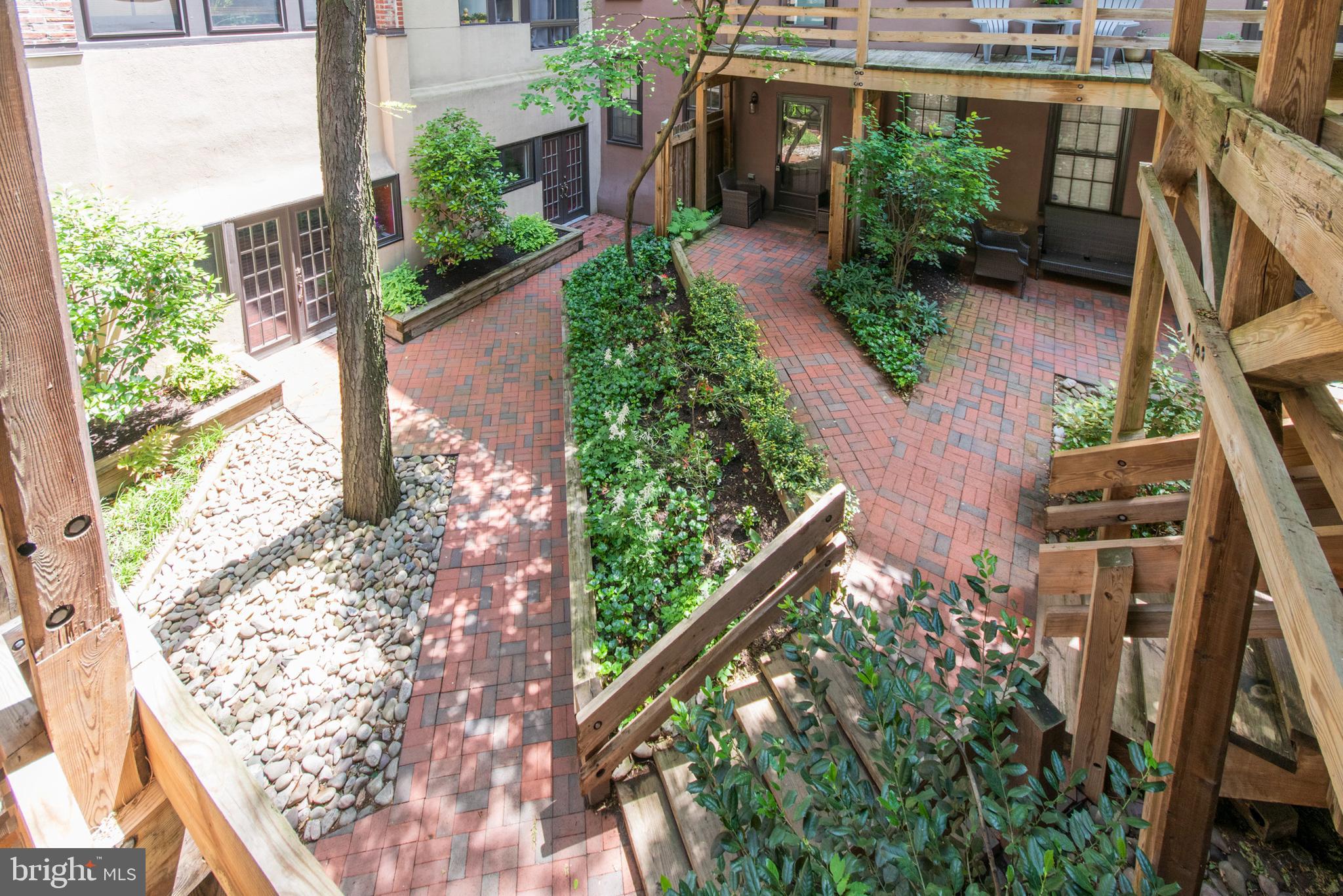 301 RACE ST #UNIT 401