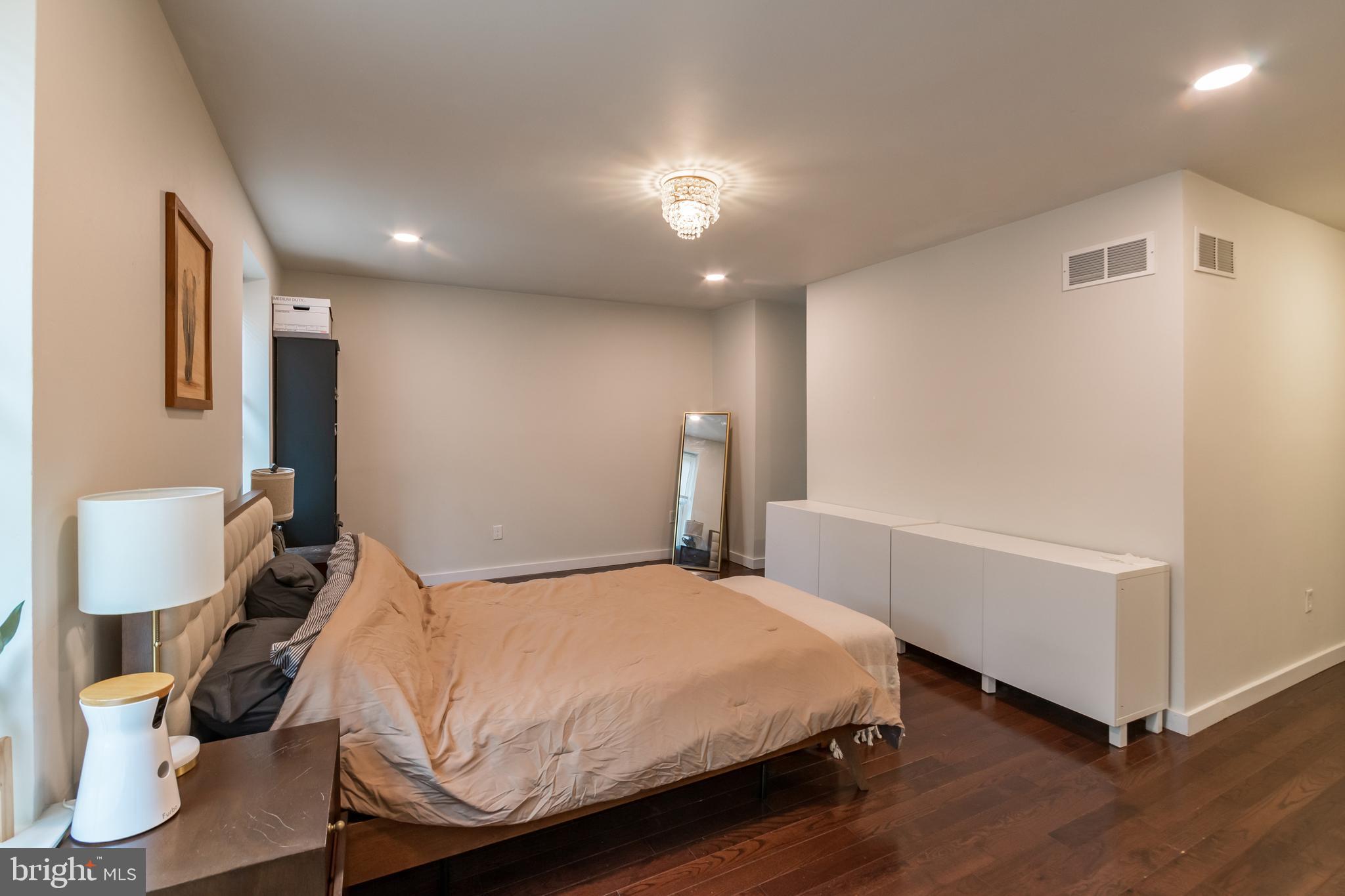 2035 GREEN ST #UNIT B