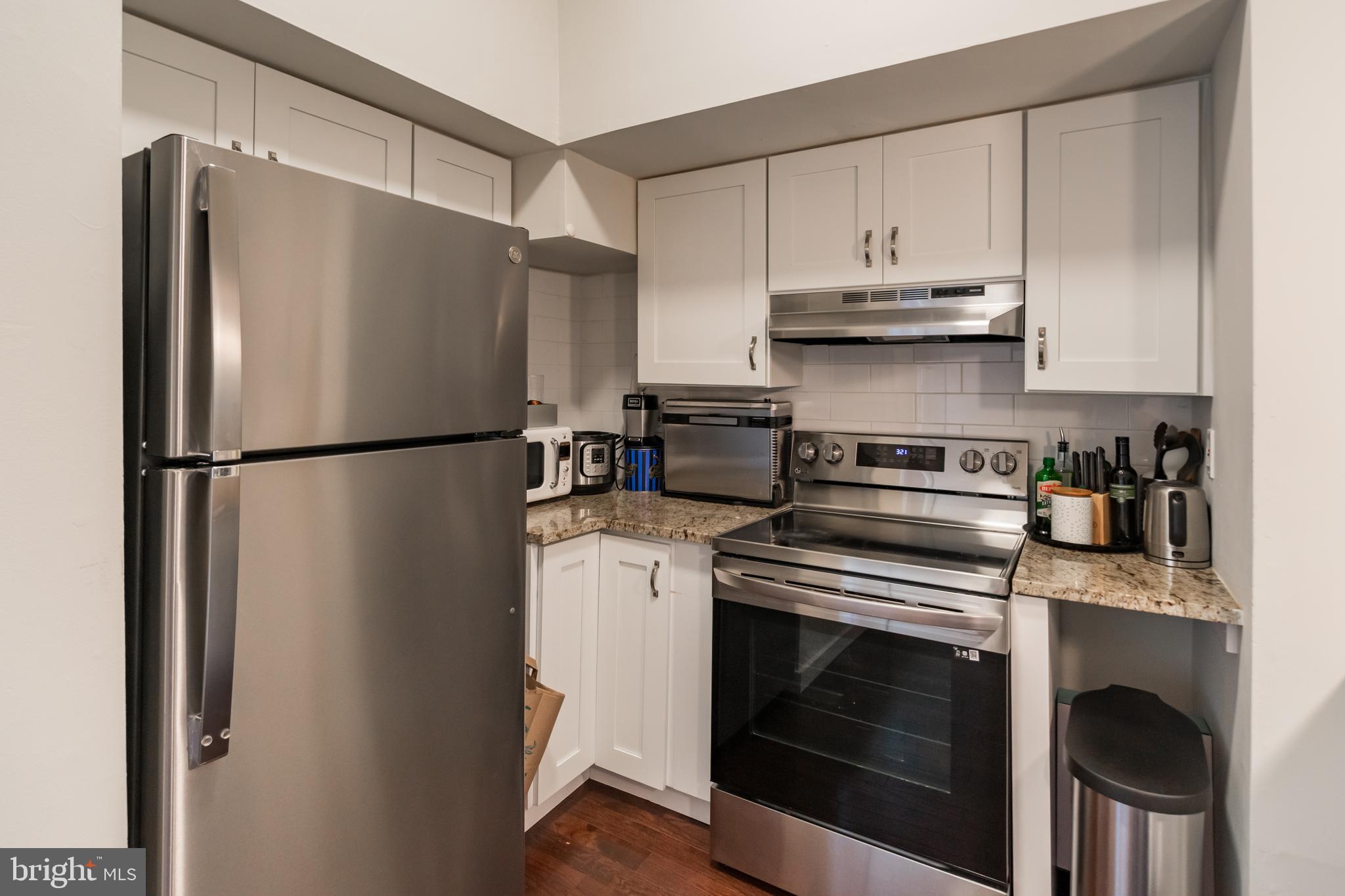 2035 GREEN ST #UNIT B