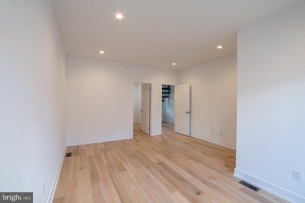 119 GREENWICH ST #UNIT 5