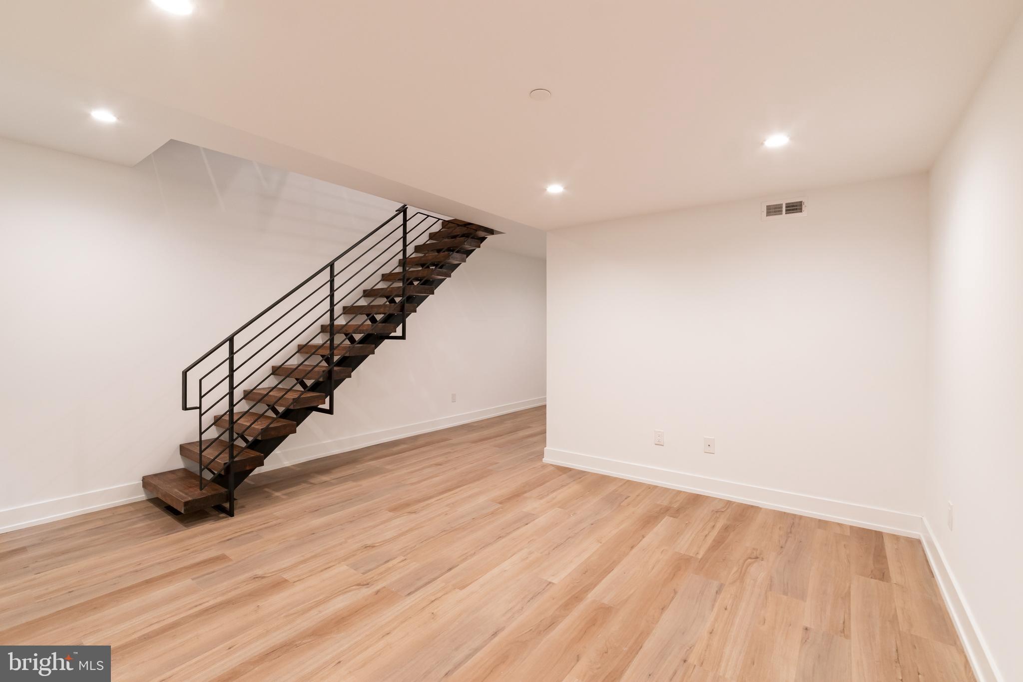 119 GREENWICH ST #UNIT 6