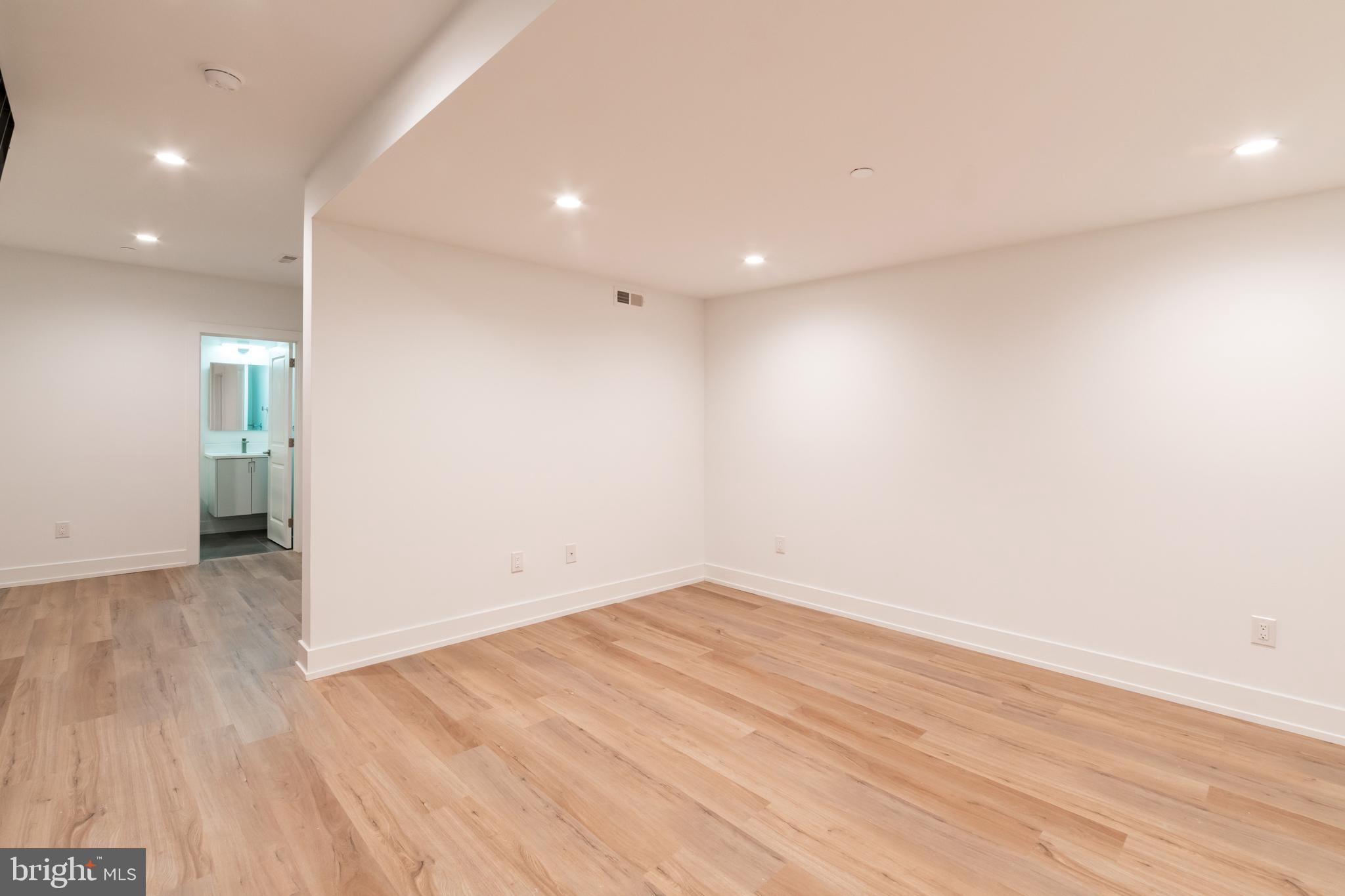 119 GREENWICH ST #UNIT 6