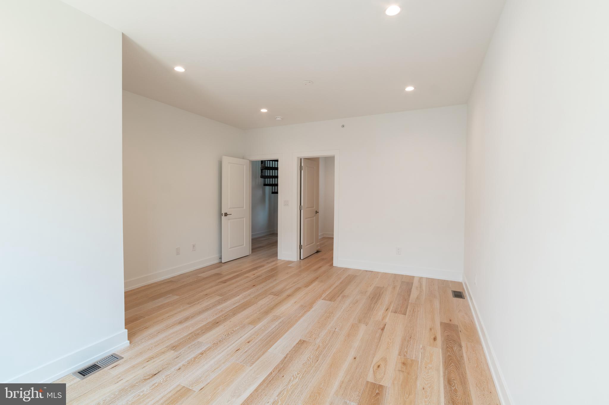 119 GREENWICH ST #UNIT 6