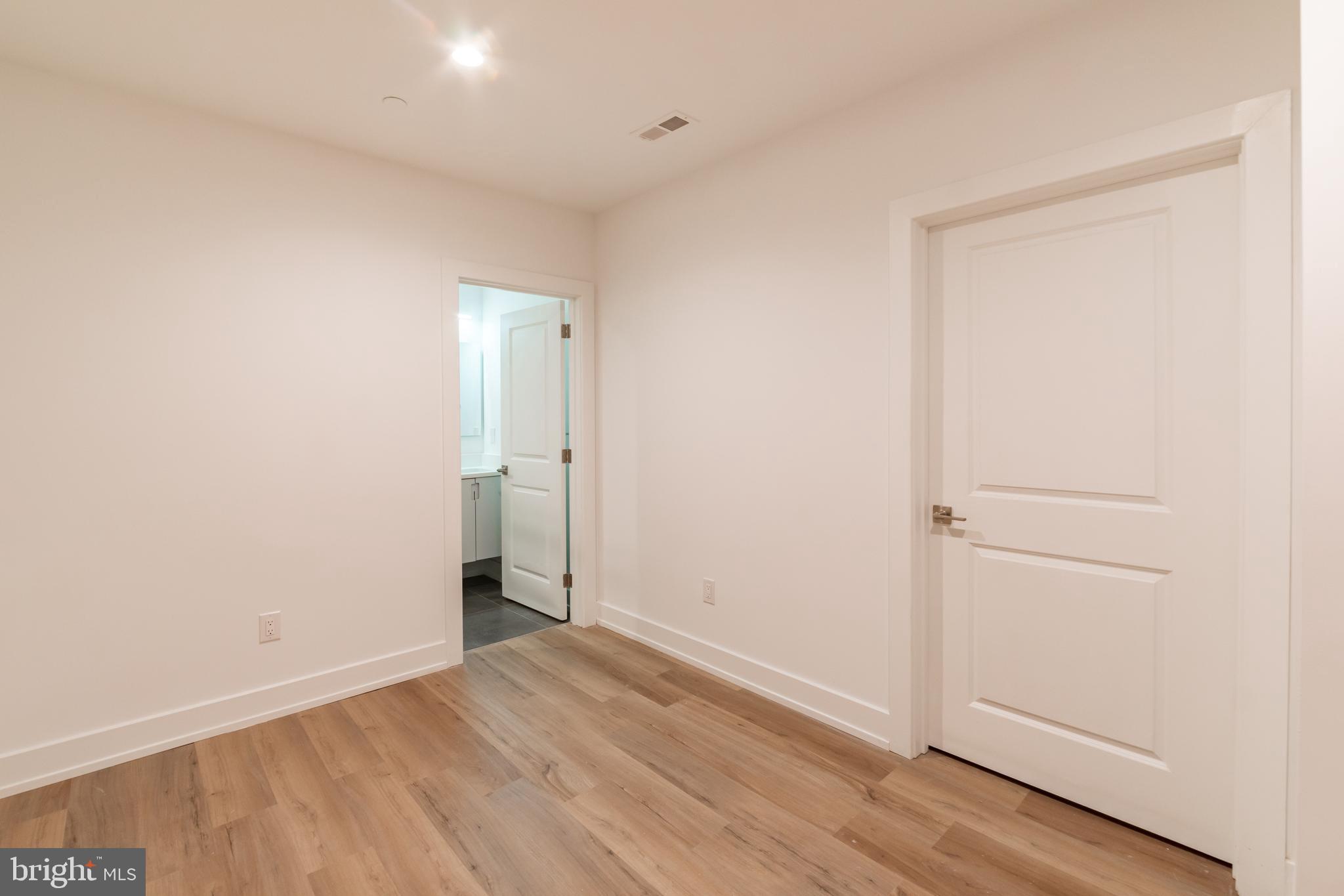 119 GREENWICH ST #UNIT 6