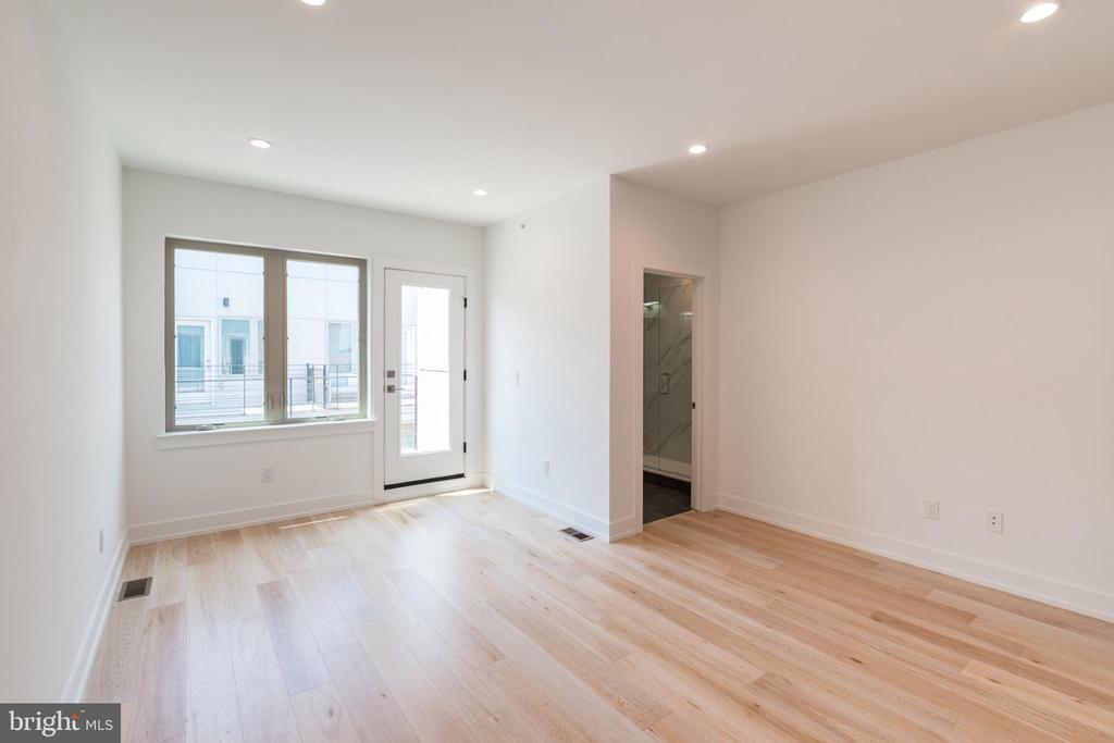 119 GREENWICH ST #UNIT 6