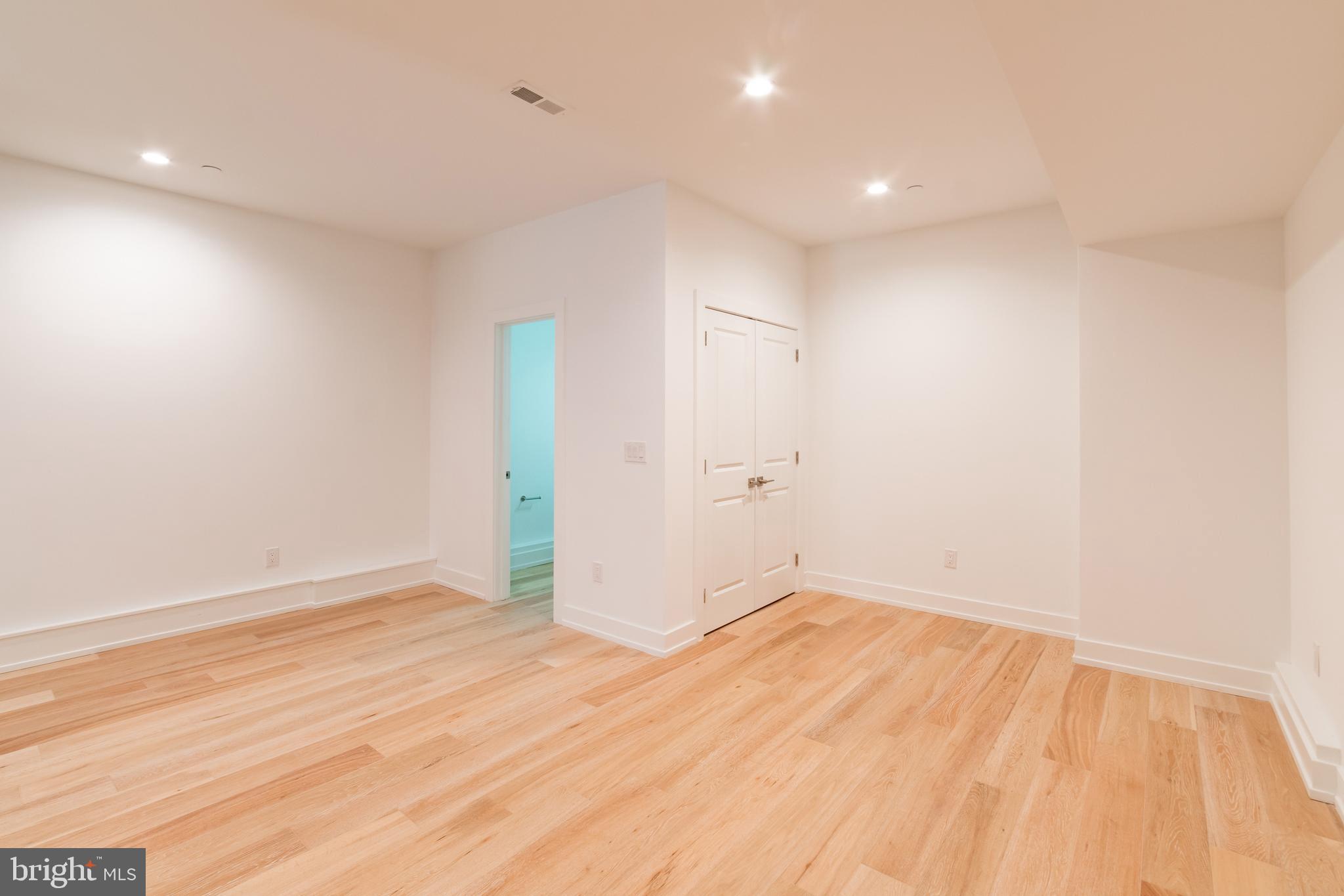 119 GREENWICH ST #UNIT 6