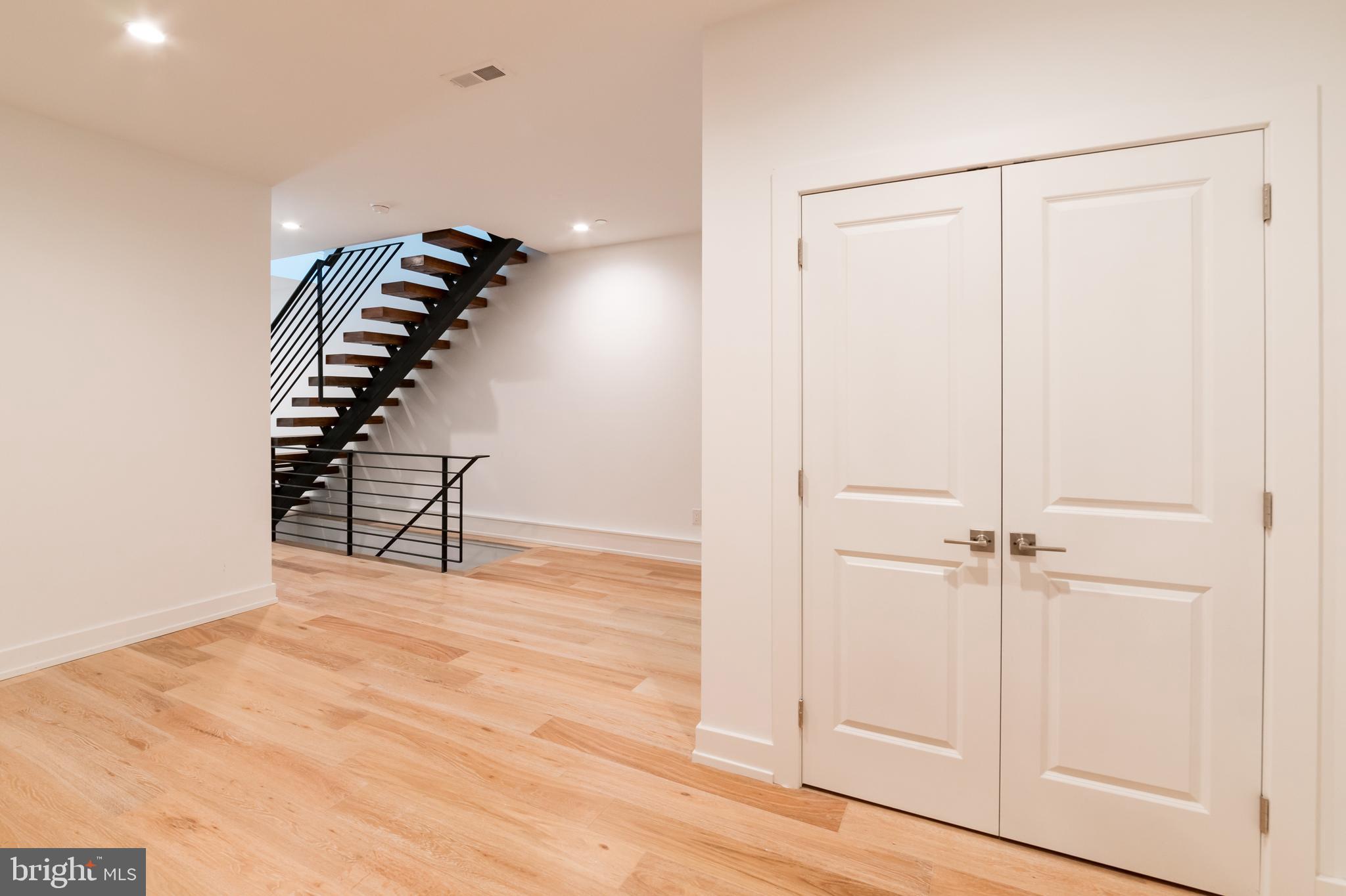 119 GREENWICH ST #UNIT 6