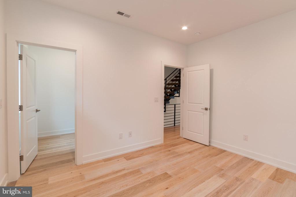 119 GREENWICH ST #UNIT 6