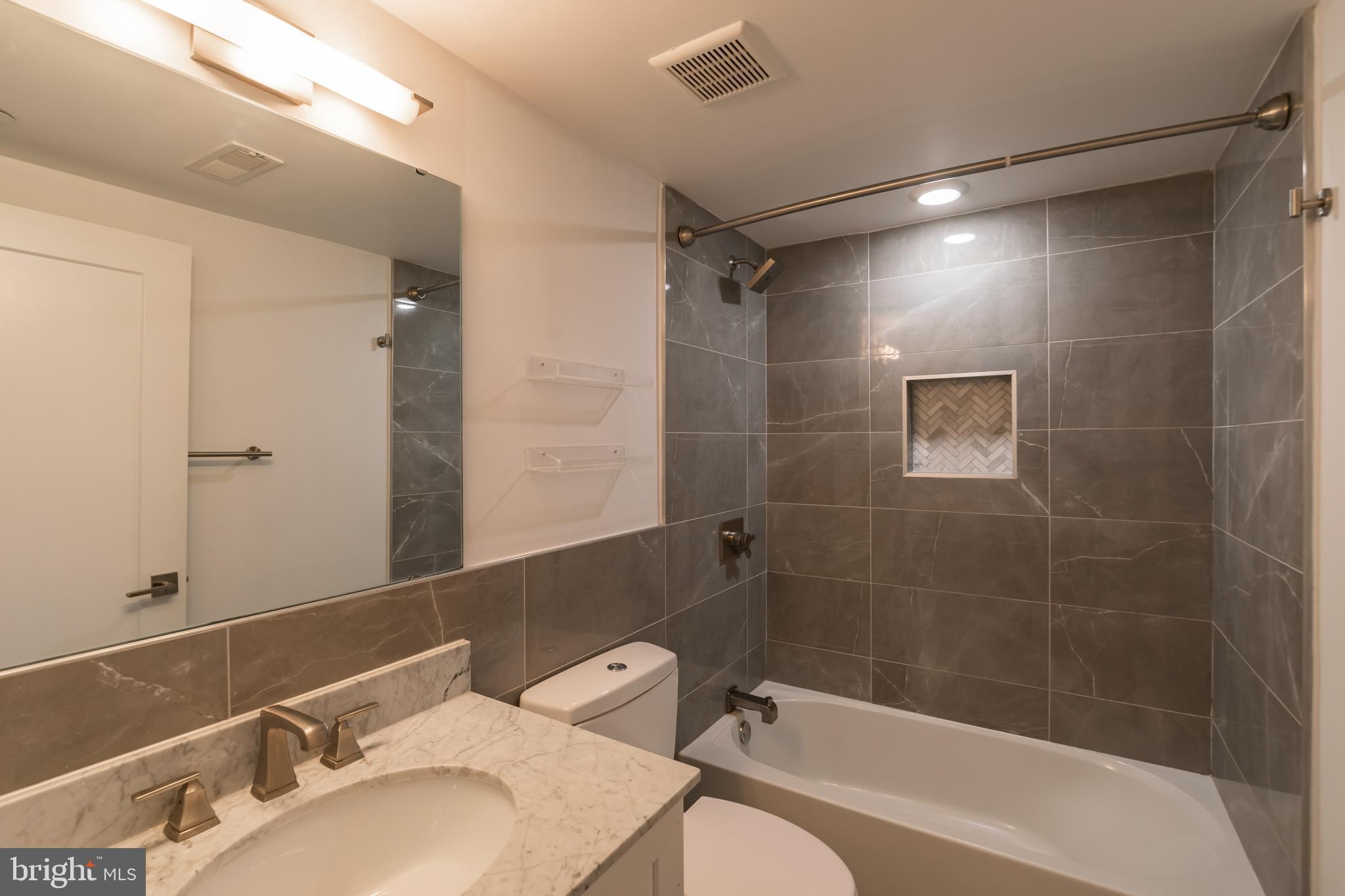 751 N 20TH ST #UNIT 5