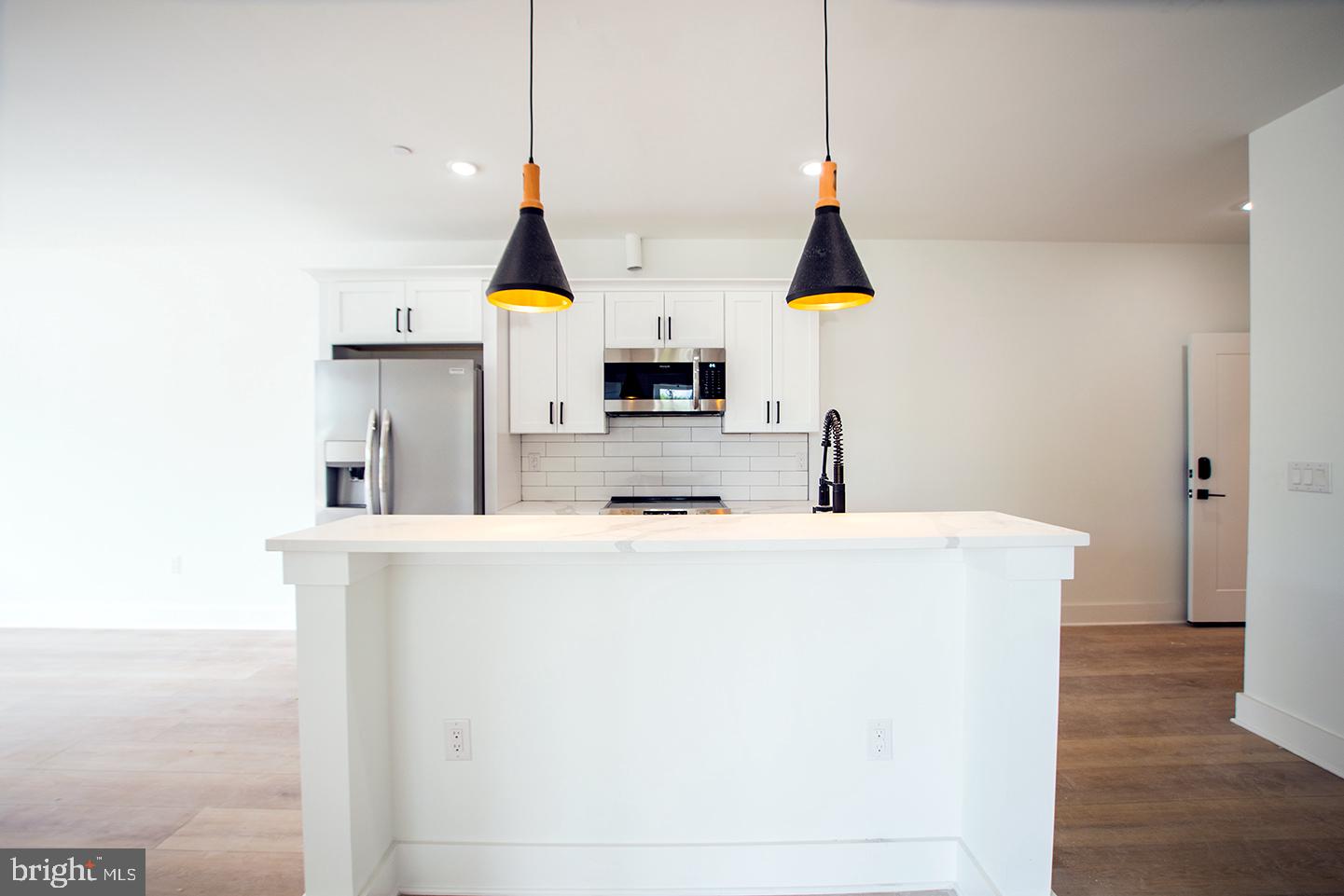 25 W HORTTER ST #UNIT 200