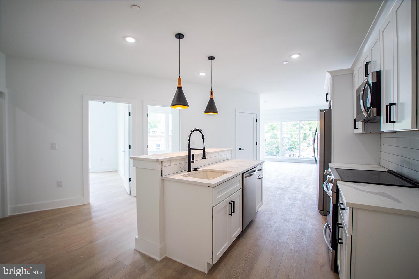 25 W HORTTER ST #UNIT 200