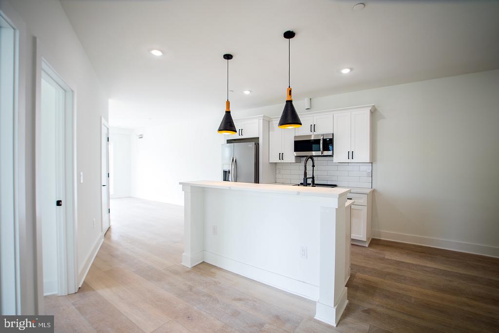 25 W HORTTER ST #UNIT 200