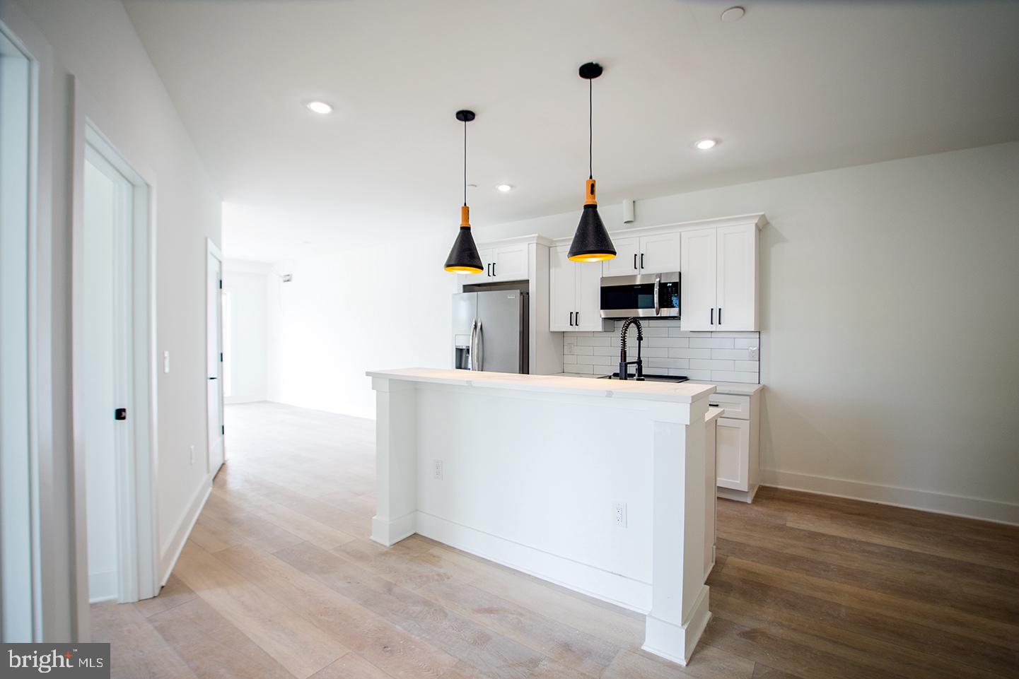 25 W HORTTER ST #UNIT 200