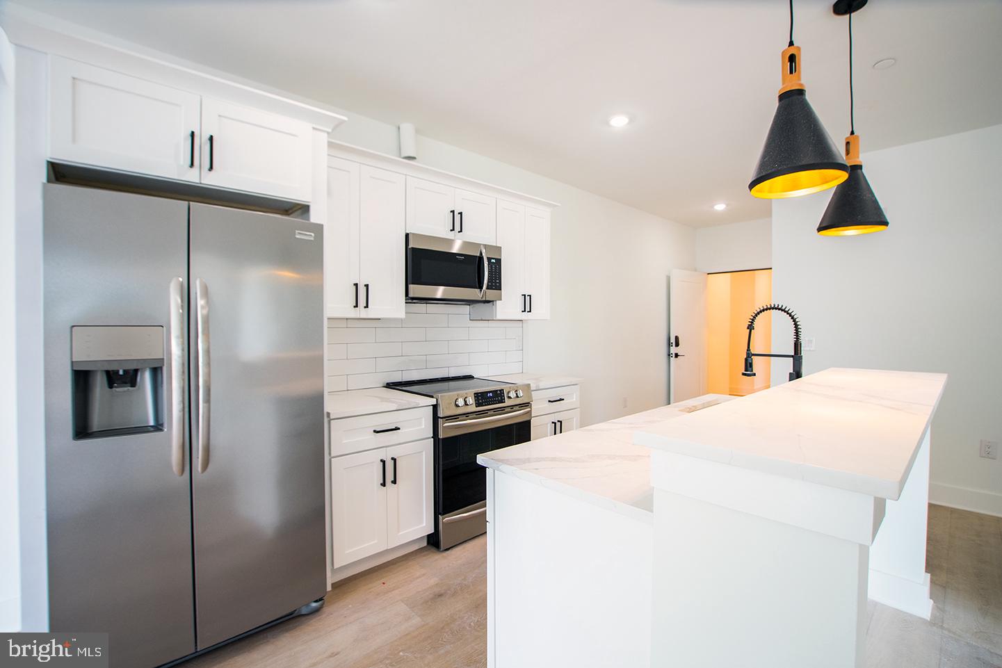 25 W HORTTER ST #UNIT 200