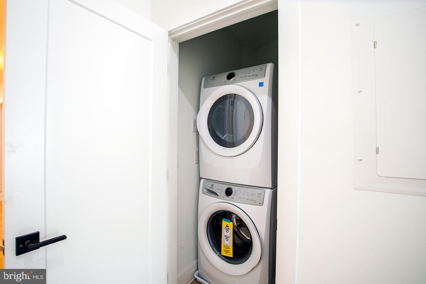 25 W HORTTER ST #UNIT 200