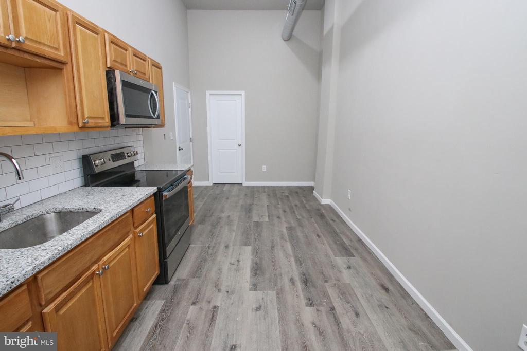 5136 WALNUT ST #UNIT 2