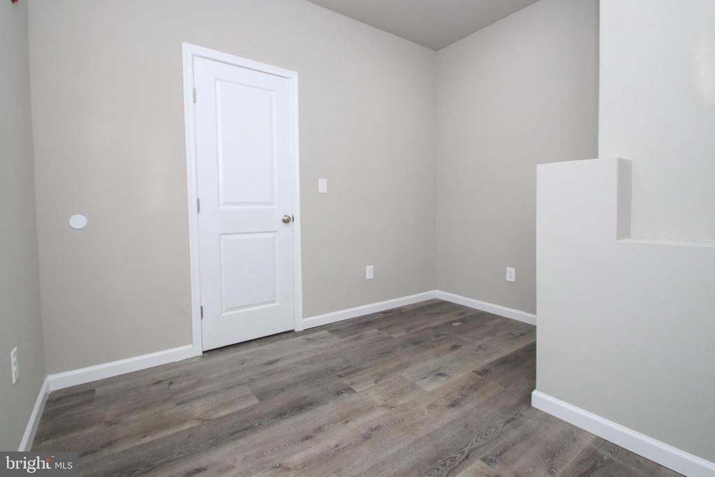 5136 WALNUT ST #UNIT 2
