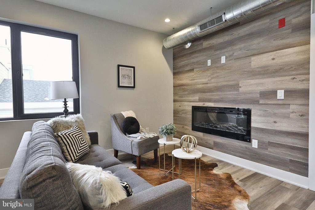 1612 CAMBRIDGE ST #UNIT 302