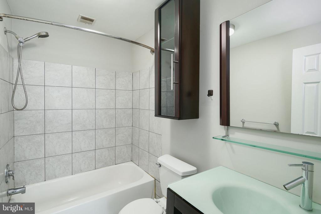 800 N 2ND ST #5
