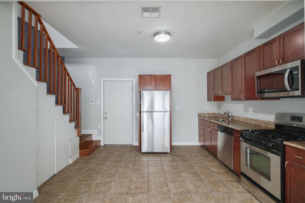 800 N 2ND ST #5