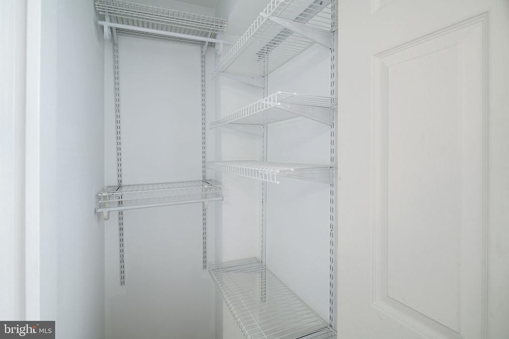800 N 2ND ST #5